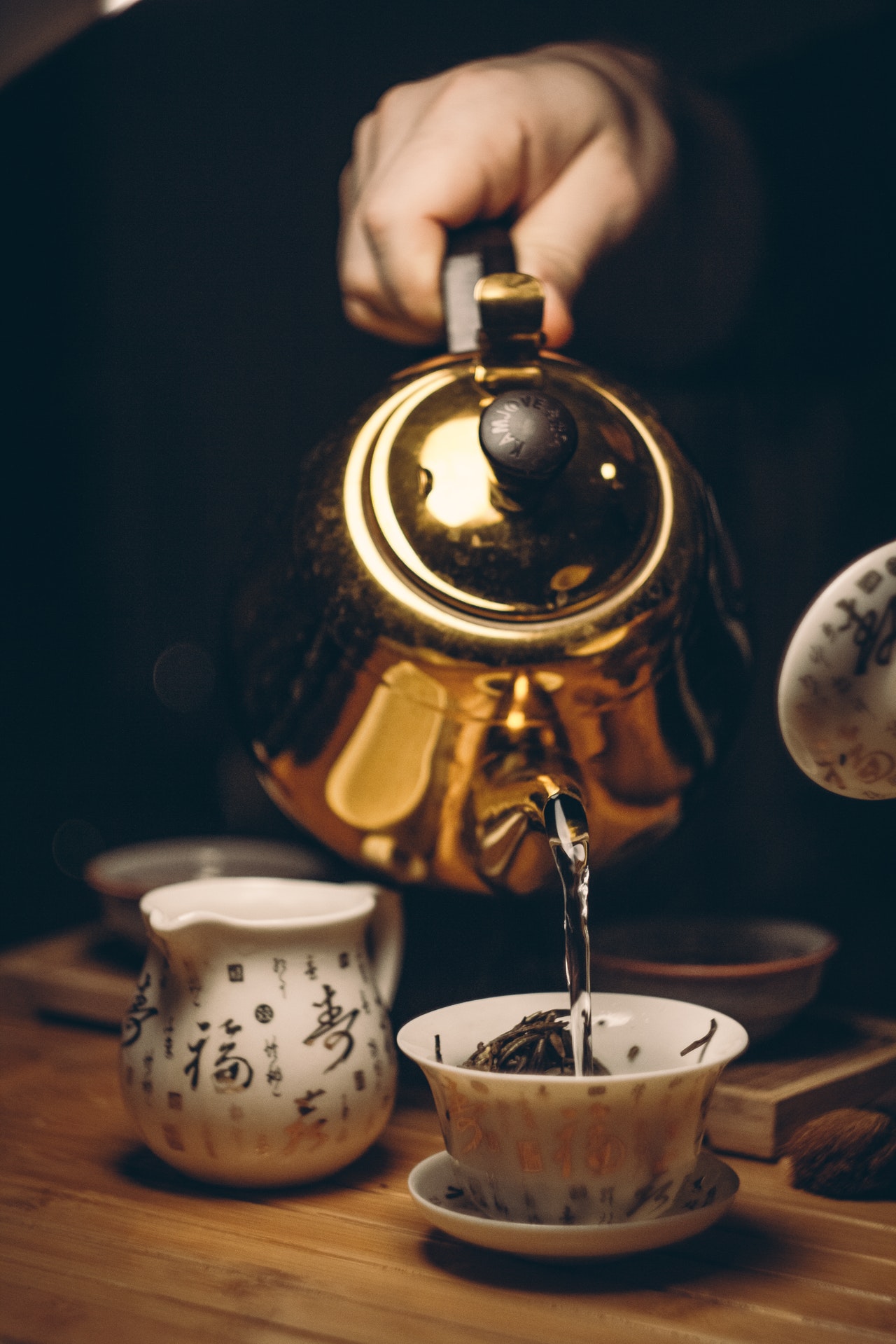 Ein Wasserfilter sorgt nicht dafür, dass das Wasser besser schmeckt, sondern er erhöht auch die Lebensdauer von Haushaltsgeräten wie Geschirrspüler oder Wasserkocher.